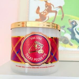 Bath & Body Works Five Star Texas Pecan Pie 3-Wick Candle 🥧💕 NWT!